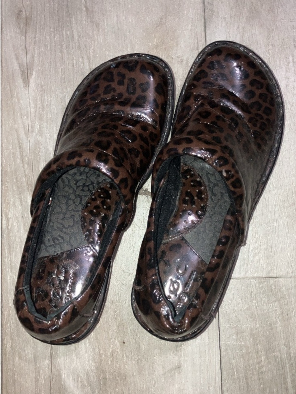 boc Leopard Print Slip-On Clogs - Brown/Black
